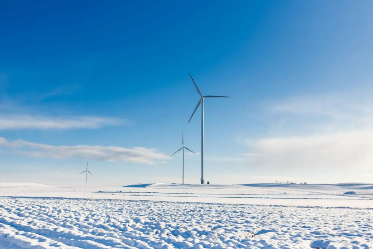 Critical communications and 3 other key LTE 450 applications